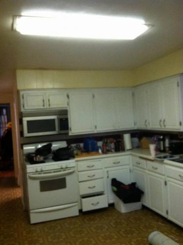 0 White Kitchen Before 04